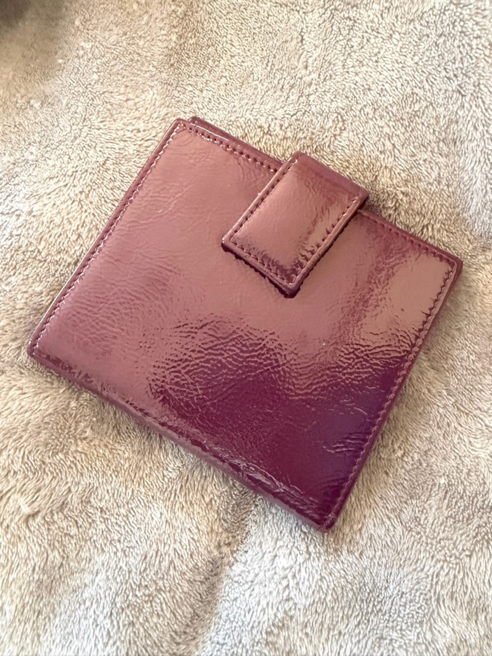 YSL Purple Patent Leather Compact Wallet / Embossed YSL Logo - Picture 5 of 7
